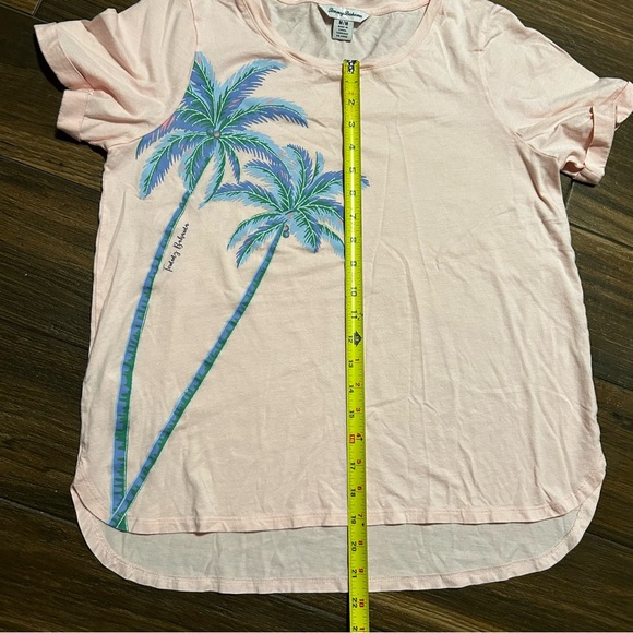 Tommy Bahama Women’s Tee Blouse Pink with Purple Palm Trees M Cotton Tencel - Picture 8 of 9